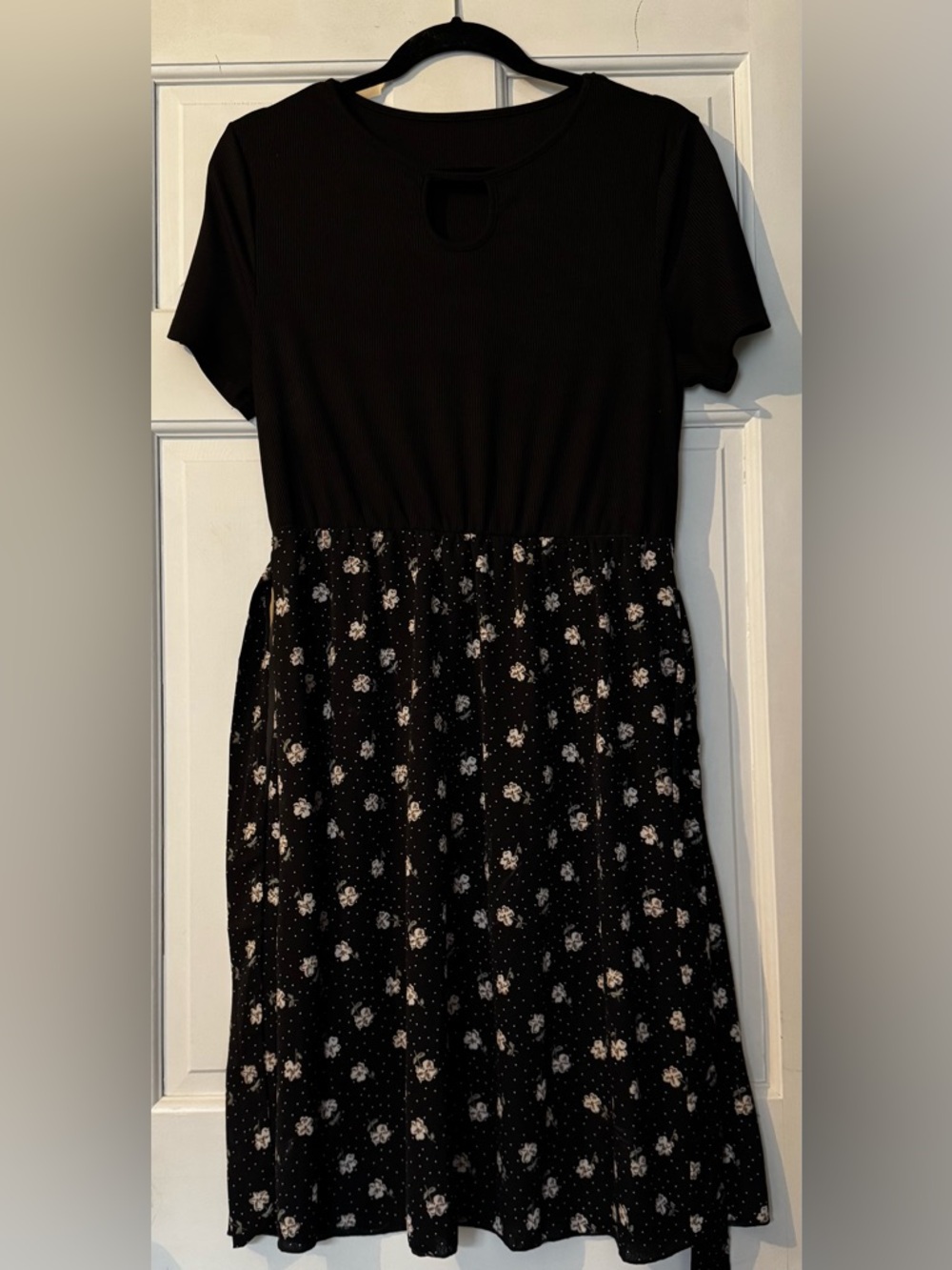 Black Floral Short Sleeve Dress with Tie